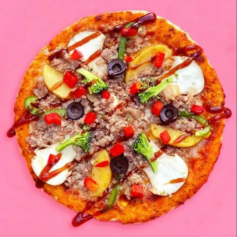 Hình ảnh Pizza bò Mỹ nướng khoai tây phô mai
