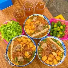 Hình ảnh Bún riêu cua đậu - tóp mỡ