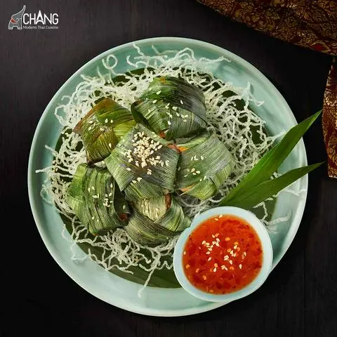 Hình ảnh Gà chiên cuộn lá dứa