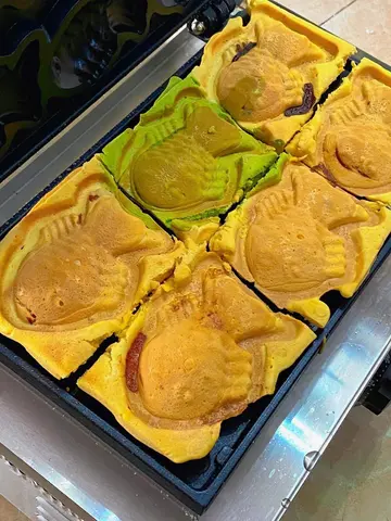 Hình ảnh 2 bánh cá socola