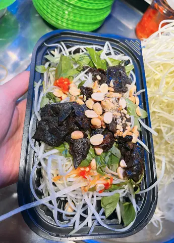 Hình ảnh Gỏi khô bò