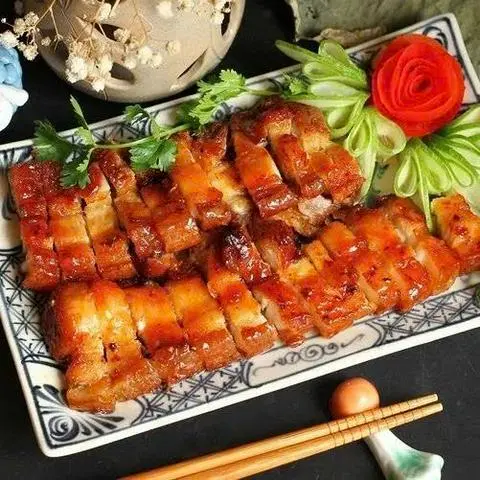 Hình ảnh Cơm ba rọi chiên