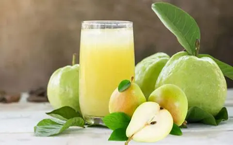 Hình ảnh Nước ép lê - ổi ly 700ml