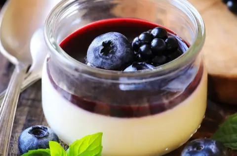 Hình ảnh Panna cotta việt quất