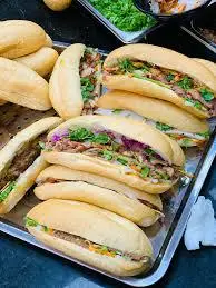 Hình ảnh Bánh mì full topping
