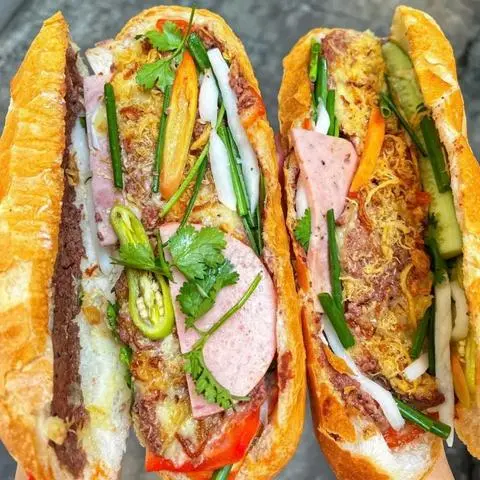 Hình ảnh Bánh mì chả - chà bông