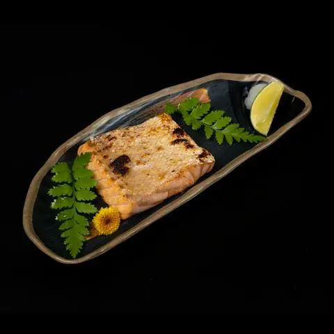 Hình ảnh Bụng cá hồi nướng muối - sốt teri - salt - grilled - teriyaki grilled salmon belly - ya16