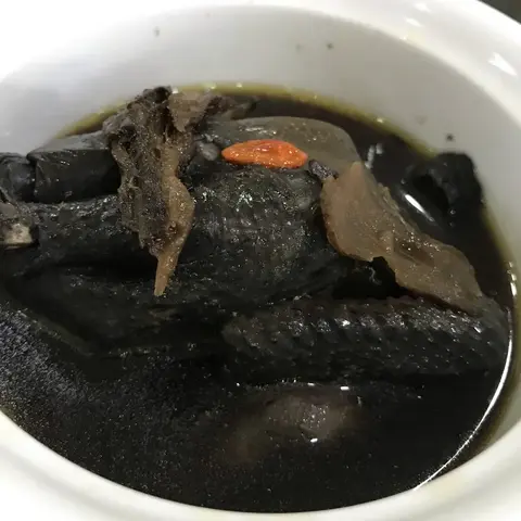 Hình ảnh Gà ác tiềm thuốc bắc