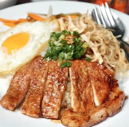 Hình ảnh Cơm sườn nạc ốp la
