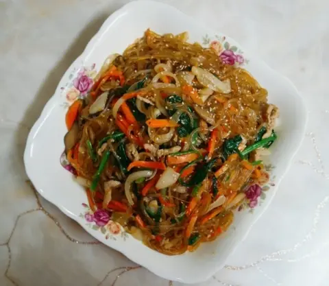 Hình ảnh Miến trộn Hàn Quốc
