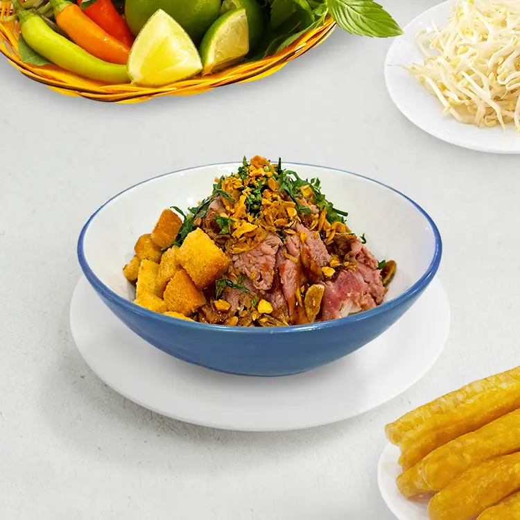 Hình ảnh Phở trộn tái