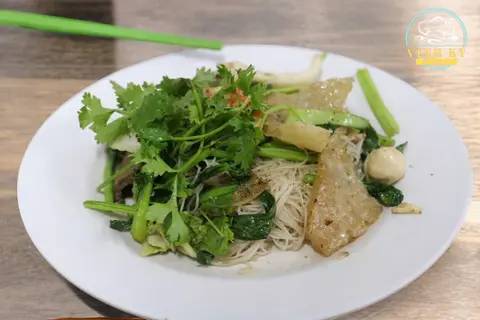Hình ảnh Bún gạo xào thập cẩm