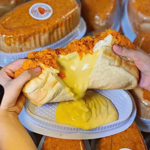 Hình ảnh Bánh mì phô mai hoàng kim