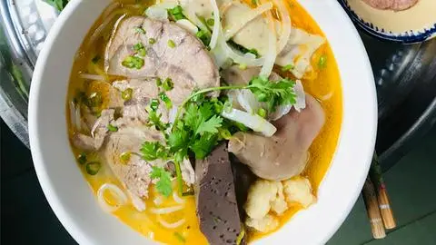 Hình ảnh Bún bò giò