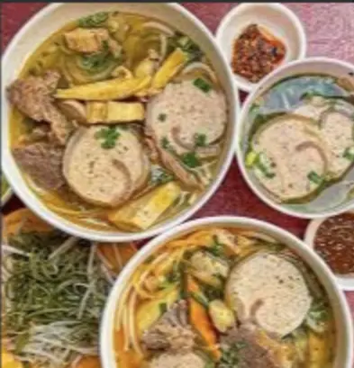 Hình ảnh Bún bò Huế gân vàng