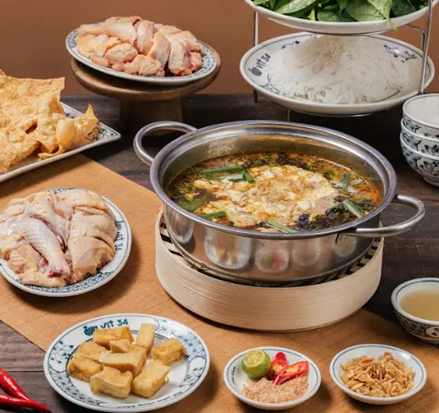 Hình ảnh Lẩu cua cái - gà mái nhỏ