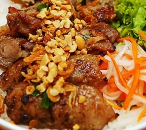 Hình ảnh Bún thịt nướng +nem nướng
