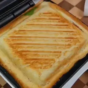 Hình ảnh Sandwich kẹp trứng nướng
