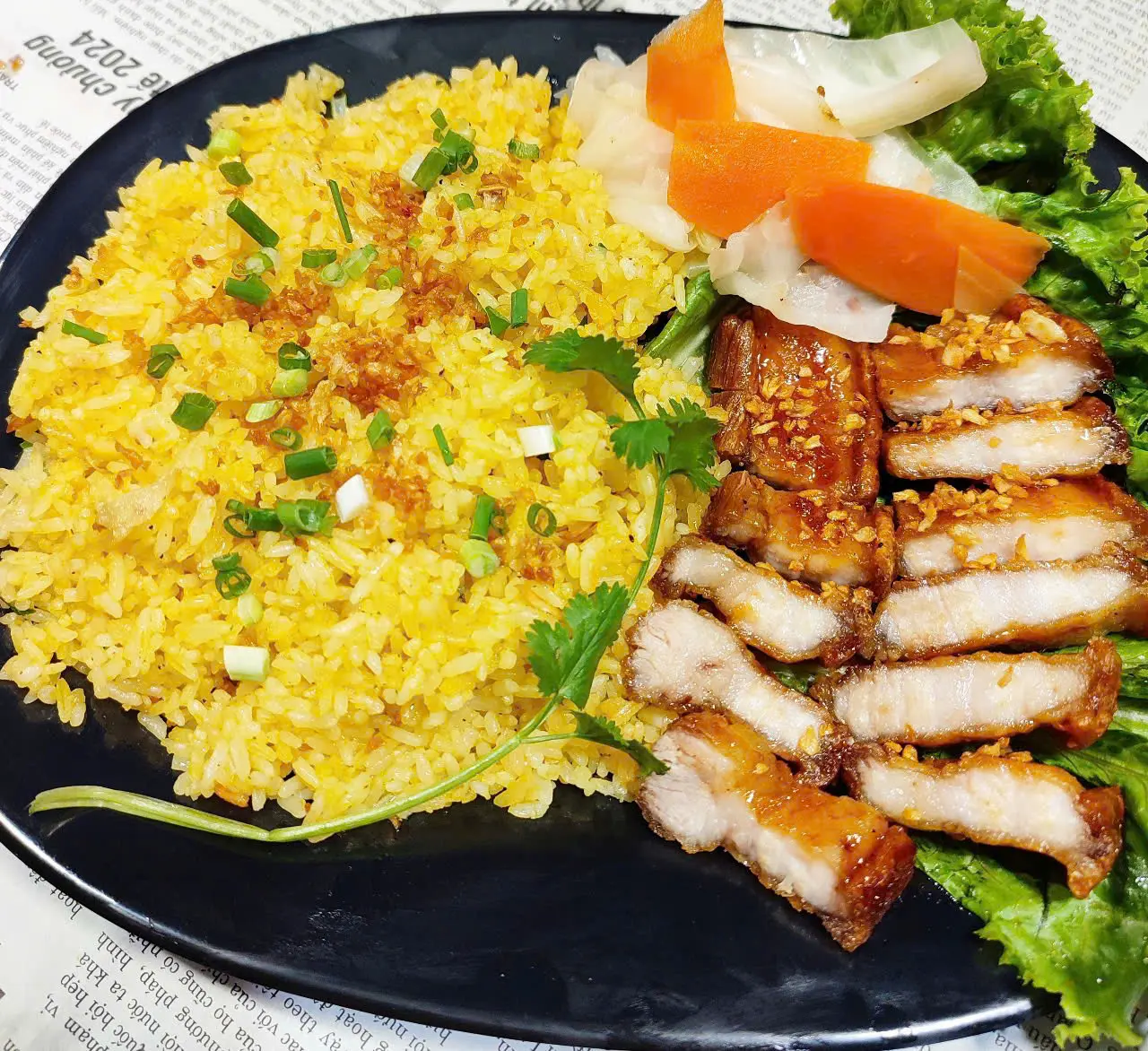 Hình ảnh Cơm ba rọi mắm tỏi