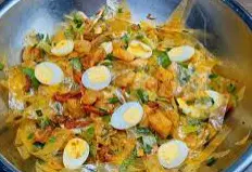 Hình ảnh Bánh tráng trộn tỏi tóp mỡ
