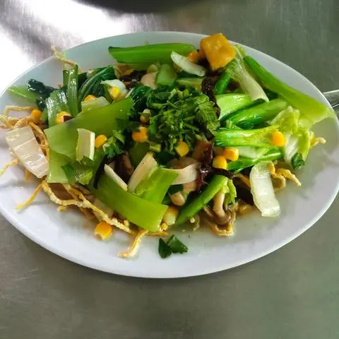 Hình ảnh Mì xào giòn chay