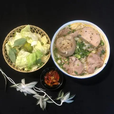Hình ảnh Giò Nạc Hầm Sả+ Thịt Nạc Dăm+ Chả Lá Huế