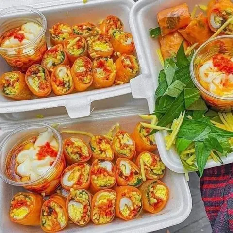 Hình ảnh Bánh tráng cuốn chấm sốt me