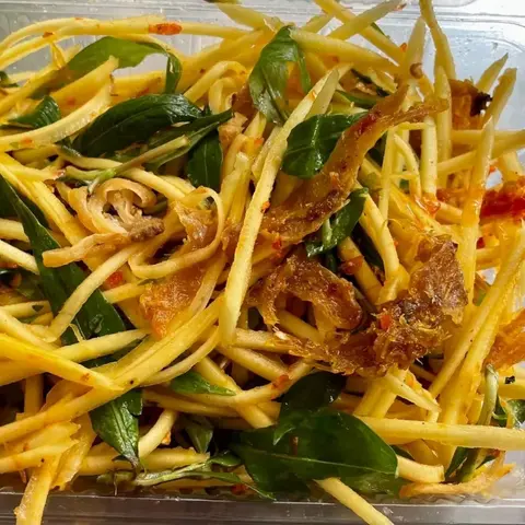Hình ảnh Gỏi xoài khô bò cô Bông