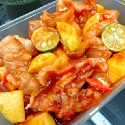 Hình ảnh Chân gà rút xương sốt Thái - hộp lớn