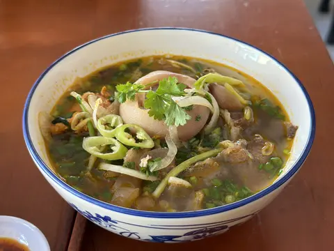 Hình ảnh Bún bò huế tô thường