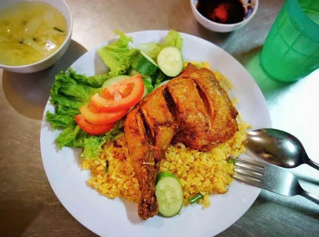 Hình ảnh Cơm Gà Đùi Góc Tư
