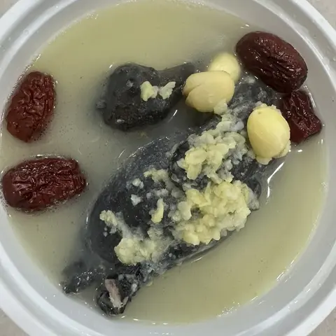 Hình ảnh Gà ác hạt sen
