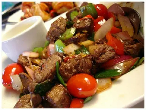 Hình ảnh Bò lúc lắc tiêu đen