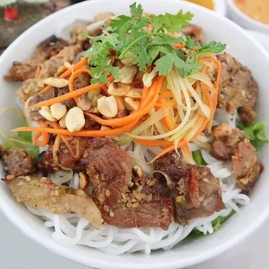 Hình ảnh Bún thịt nướng - nem nướng