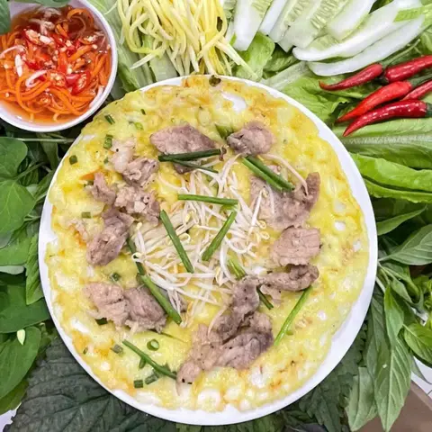 Hình ảnh Bánh xèo lớn thịt heo đặc biệt
