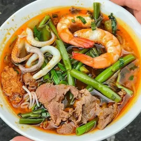 Hình ảnh Bún thái hải sản - bò