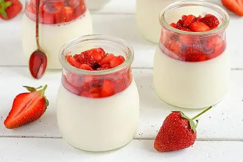 Hình ảnh Yogurt dâu
