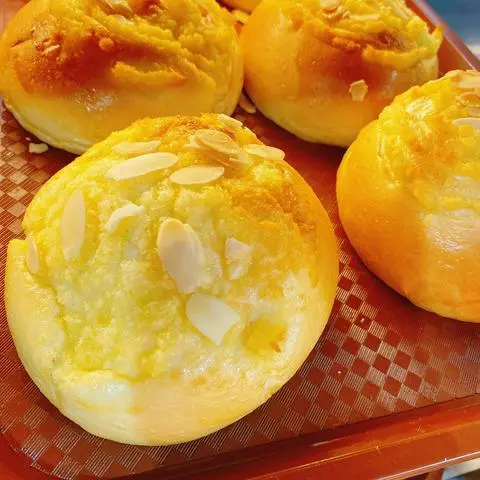 Hình ảnh DỪA HẠNH NHÂN (MUA 5 TẶNG 1)