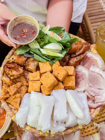 Hình ảnh Bún đậu thập cẩm