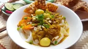 Hình ảnh Mì Quảng tôm thịt trứng