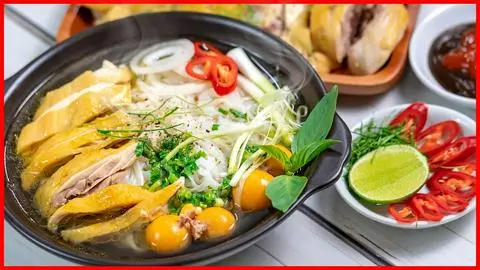 Hình ảnh Phở gà đặc biệt
