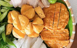 Hình ảnh Bún đậu chả cốm