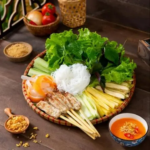 Hình ảnh Nem lụi nướng phần