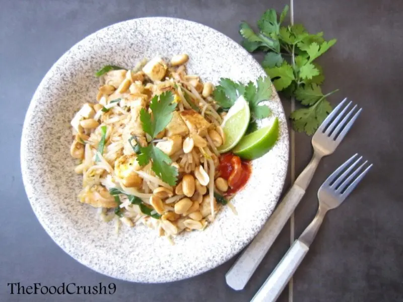 Hình ảnh Pad thái gà