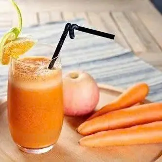 Hình ảnh Nước ép táo mix cà rốt - tươi ngon bổ dưỡng và giải khát lành mạnh - 700ml