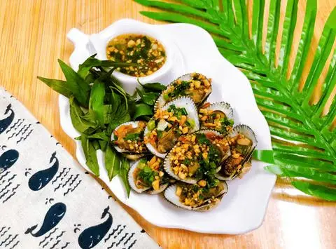 Hình ảnh Sò lông nướng mỡ hành