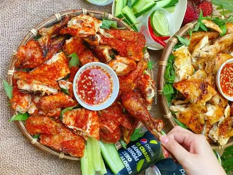 Hình ảnh Combo 4 gà muối ớt - 1 cơm lam