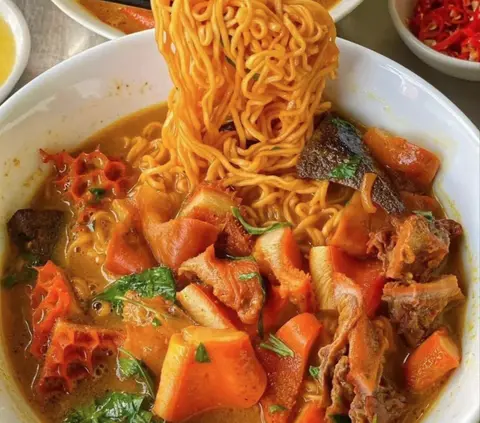 Hình ảnh Phá lấu mì gói
