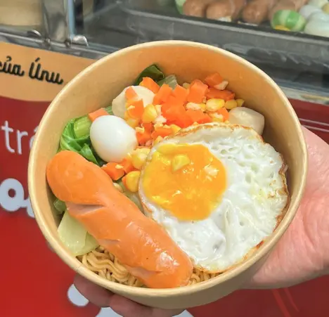 Hình ảnh Mì trộn thập cẩm
