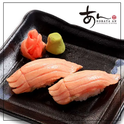 Hình ảnh Sushi cá hồi khò lửa 2 miếng - Grilled salmon sushi 2pcs